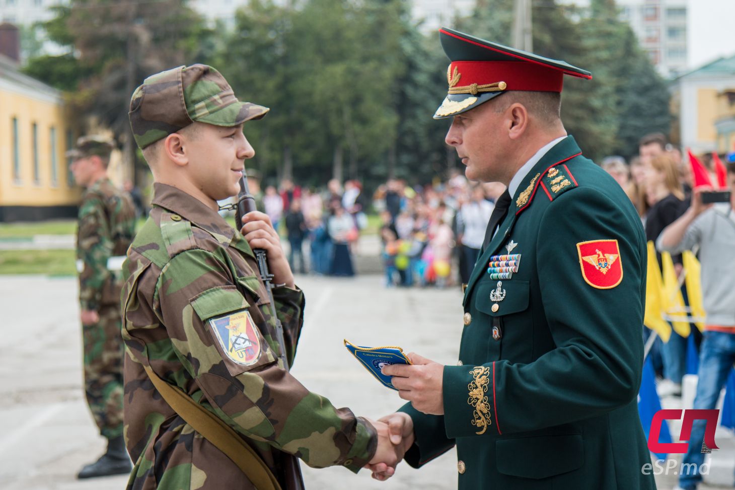 Принесение присяги студентов военной кафедры в Бельцах