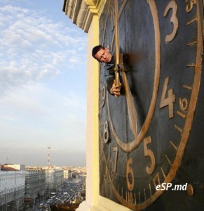 77492110-clock-man-sky