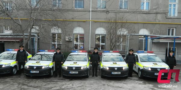 Стоимость каждого автомобиля 6,5 тыс. евро. Фото МВД У бельцкой полиции пять новых машин