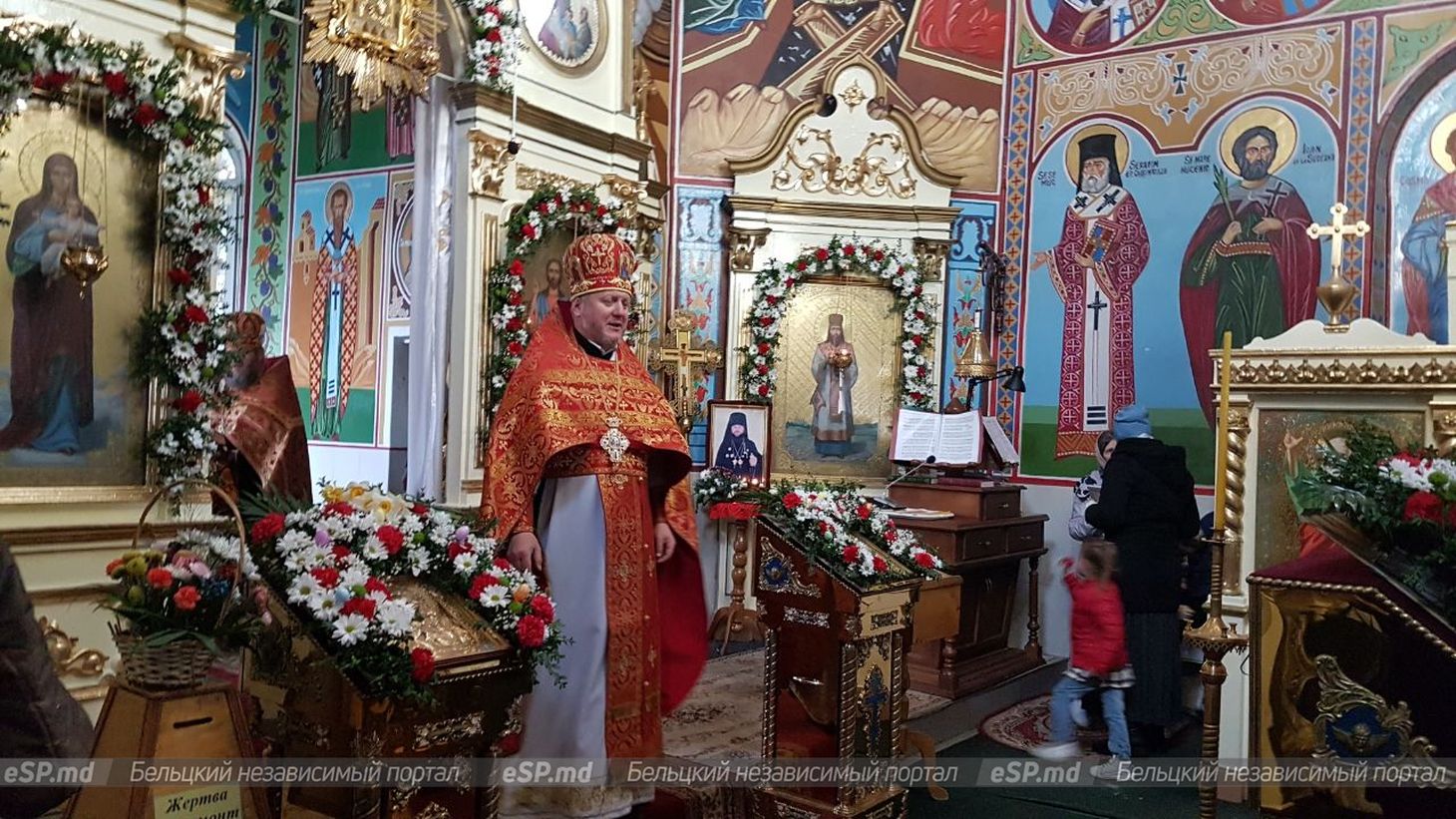 В Единцах по городу прошёл Крёстный ход