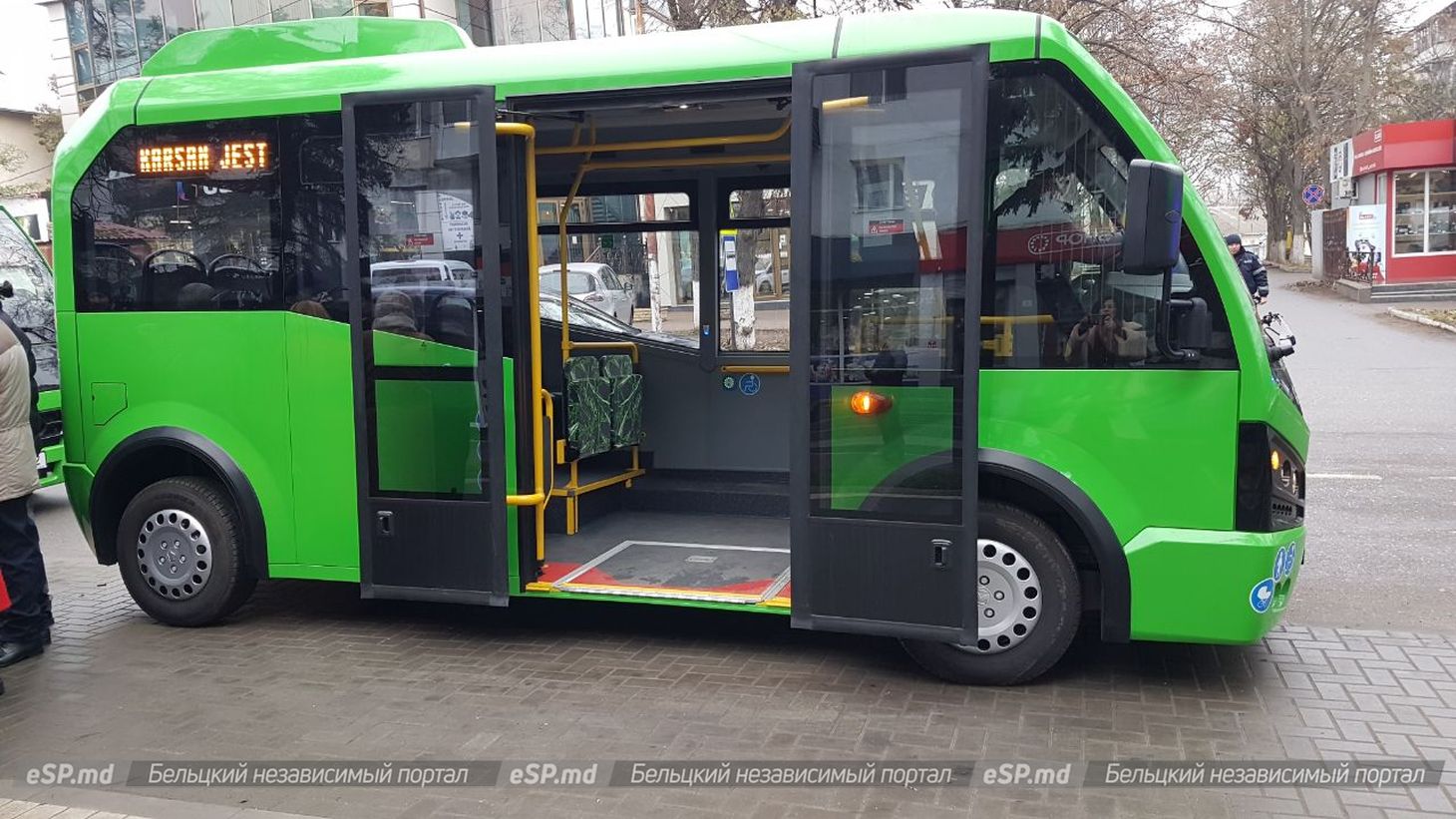 новые автобусы в Единцах