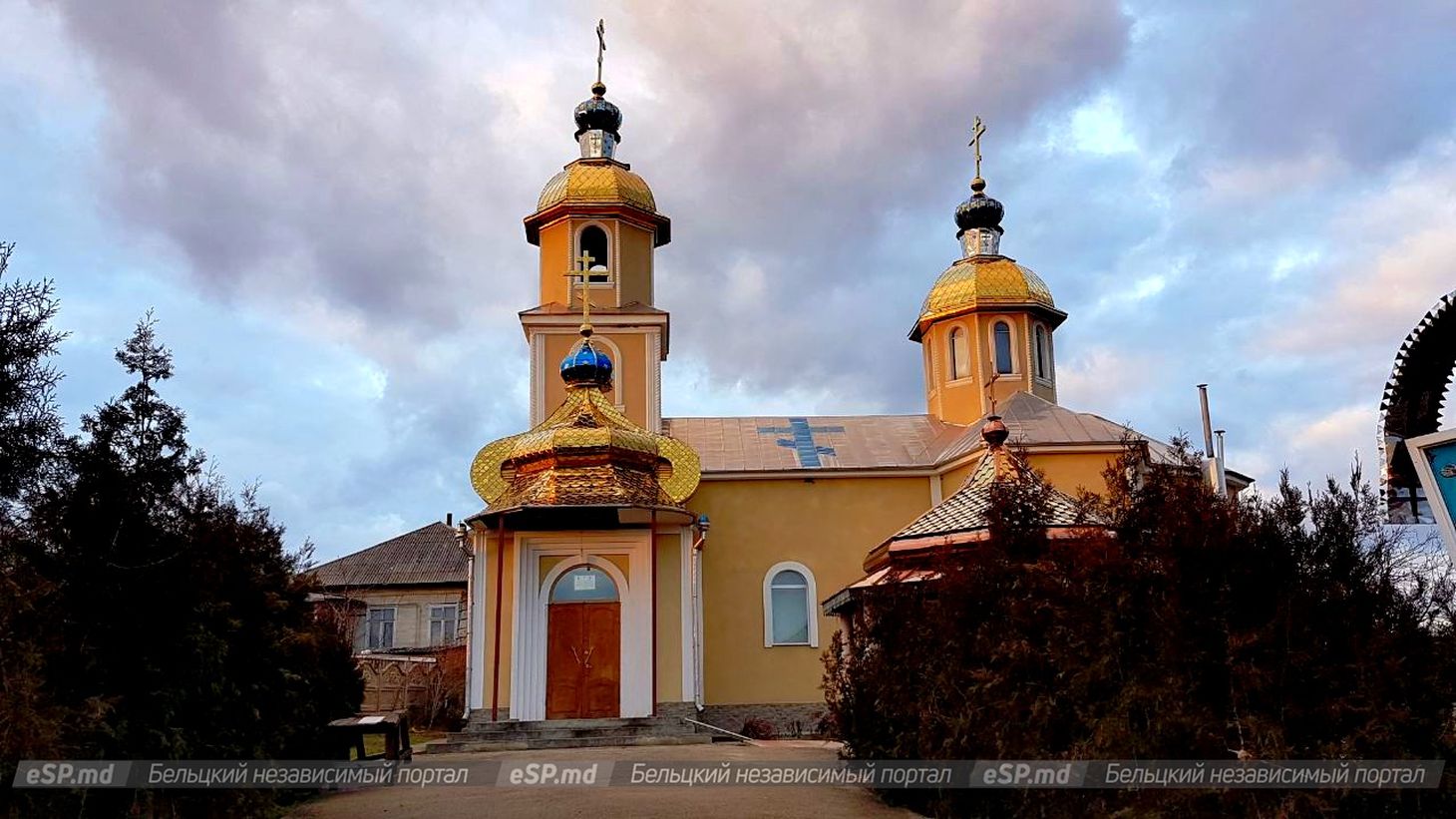 Церковь Равноапостольных Святых Константина и Елены в Единцах