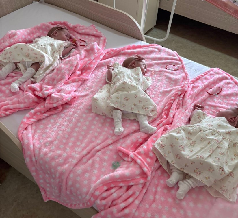 В Кишинёве 19-летняя мама родила тройню — все девочки фото 4