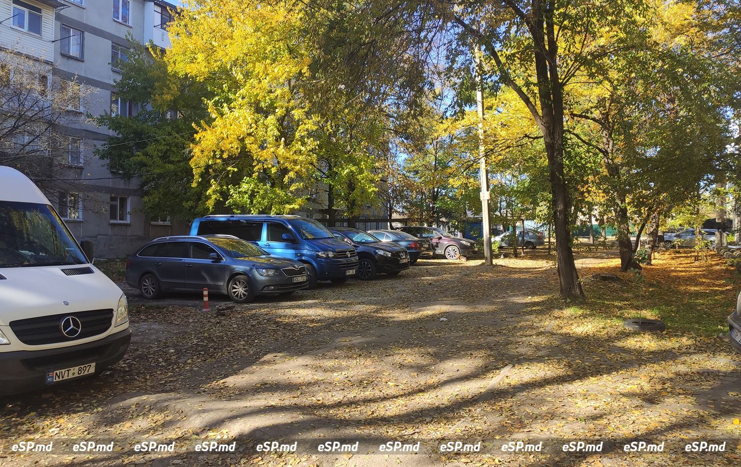 На 6-м квартале в Бельцах жители просят разрешить благоустроить парковку