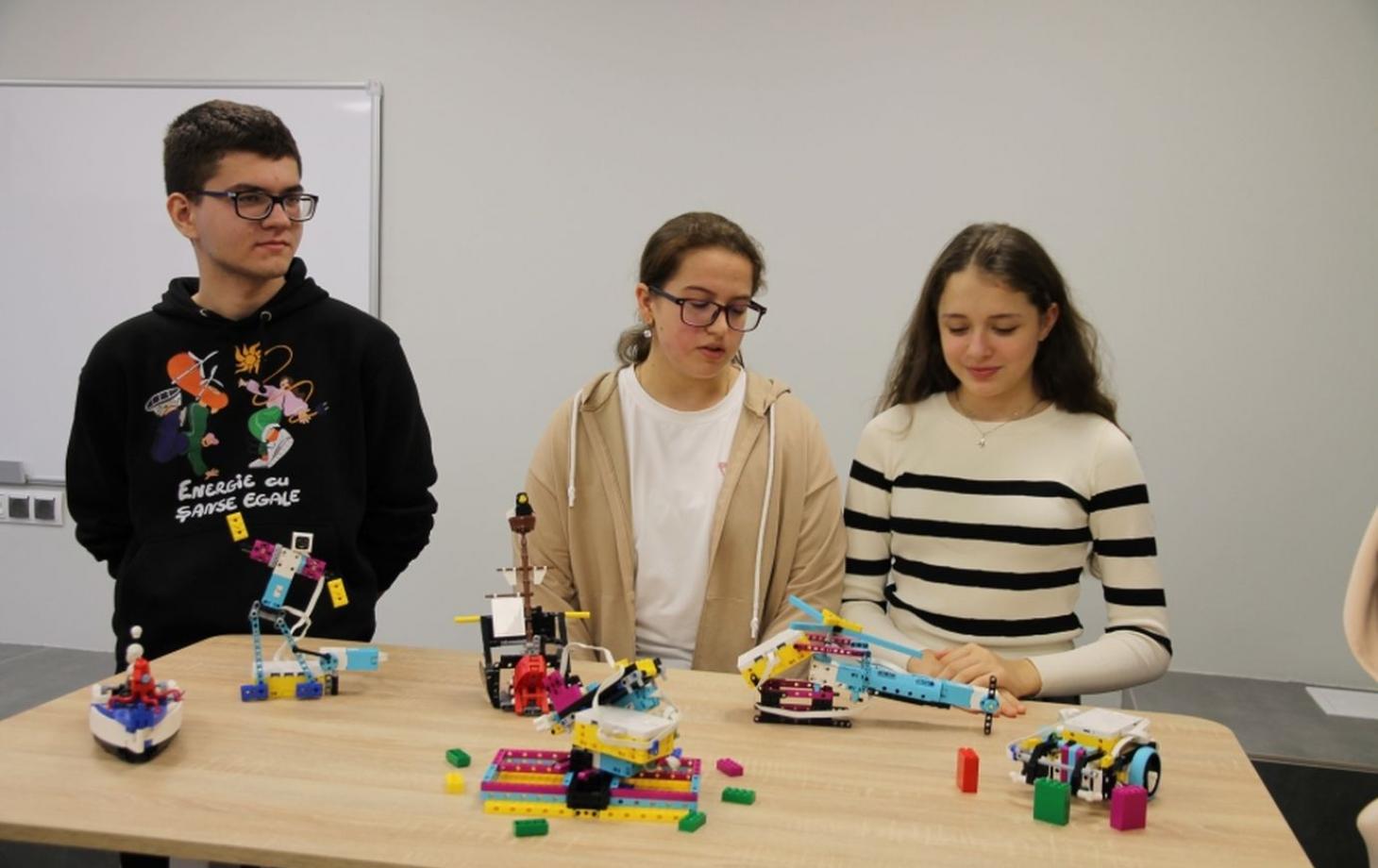 «СП» о хорошем: новый клип, высадка лесов и спецтехника для спасателей Бельц фото 6