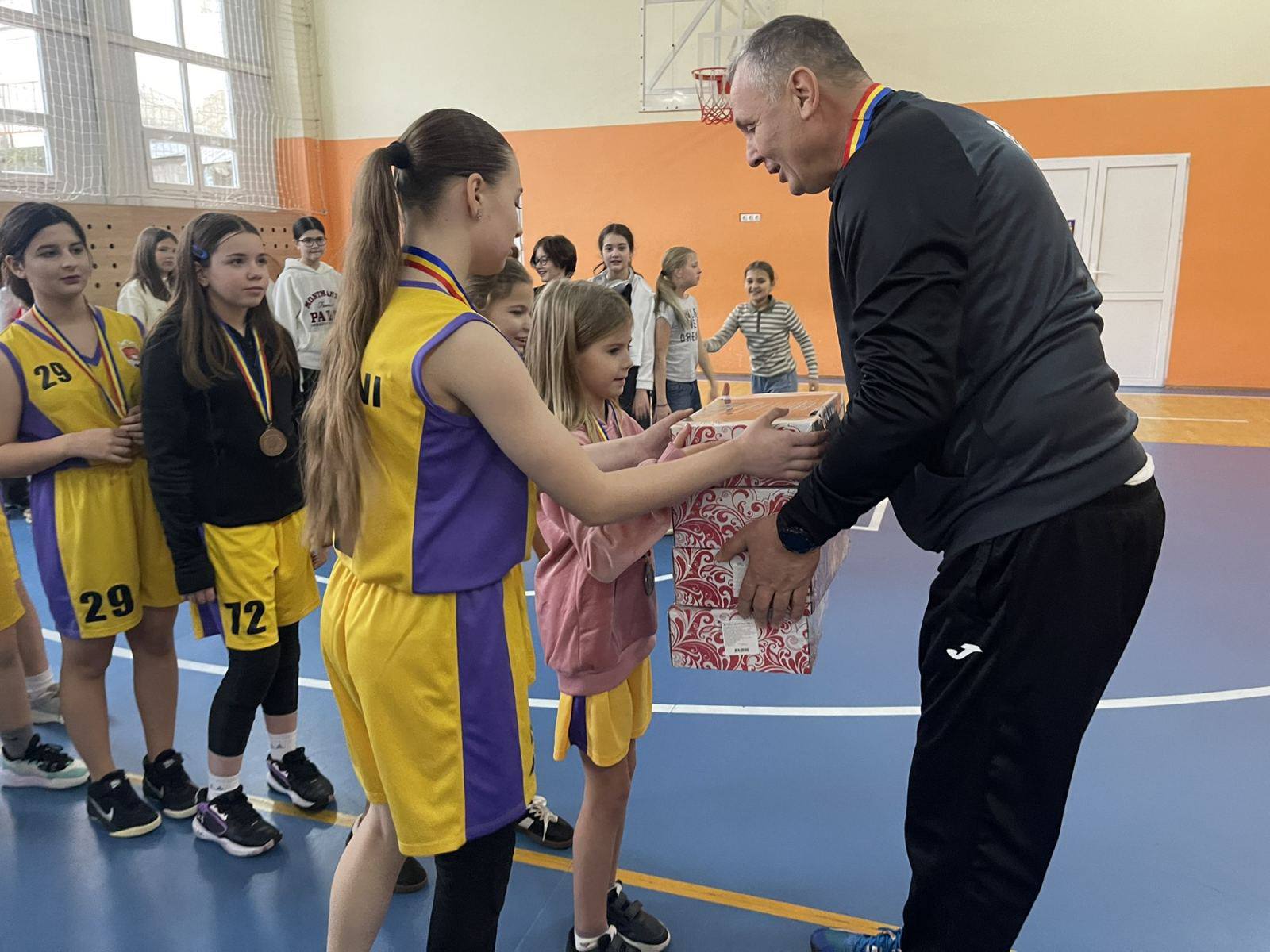 баскетбол девушки Дед Мороз 2