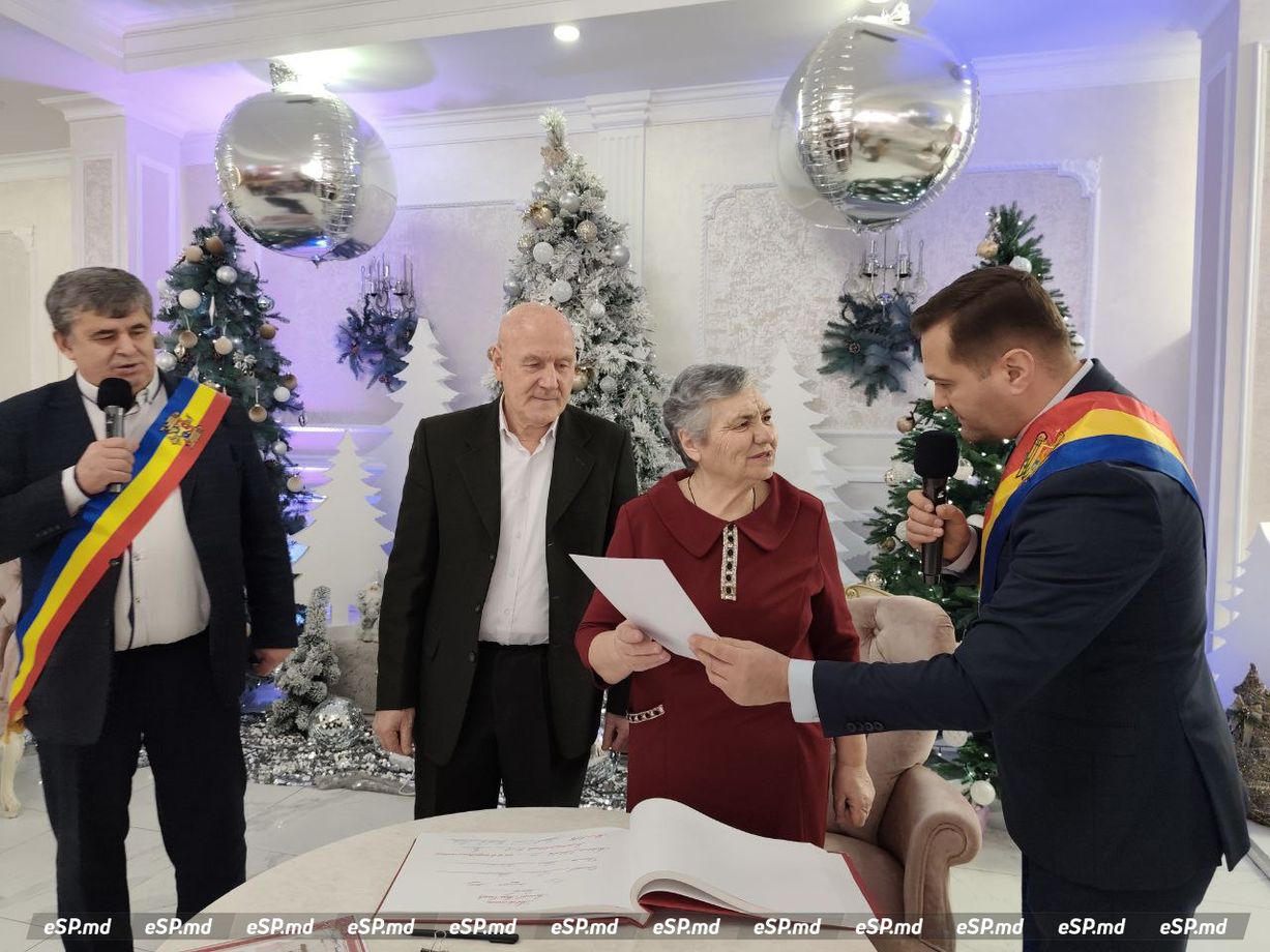 Единцы чествуют юбилейные семейные пары. 2026 год