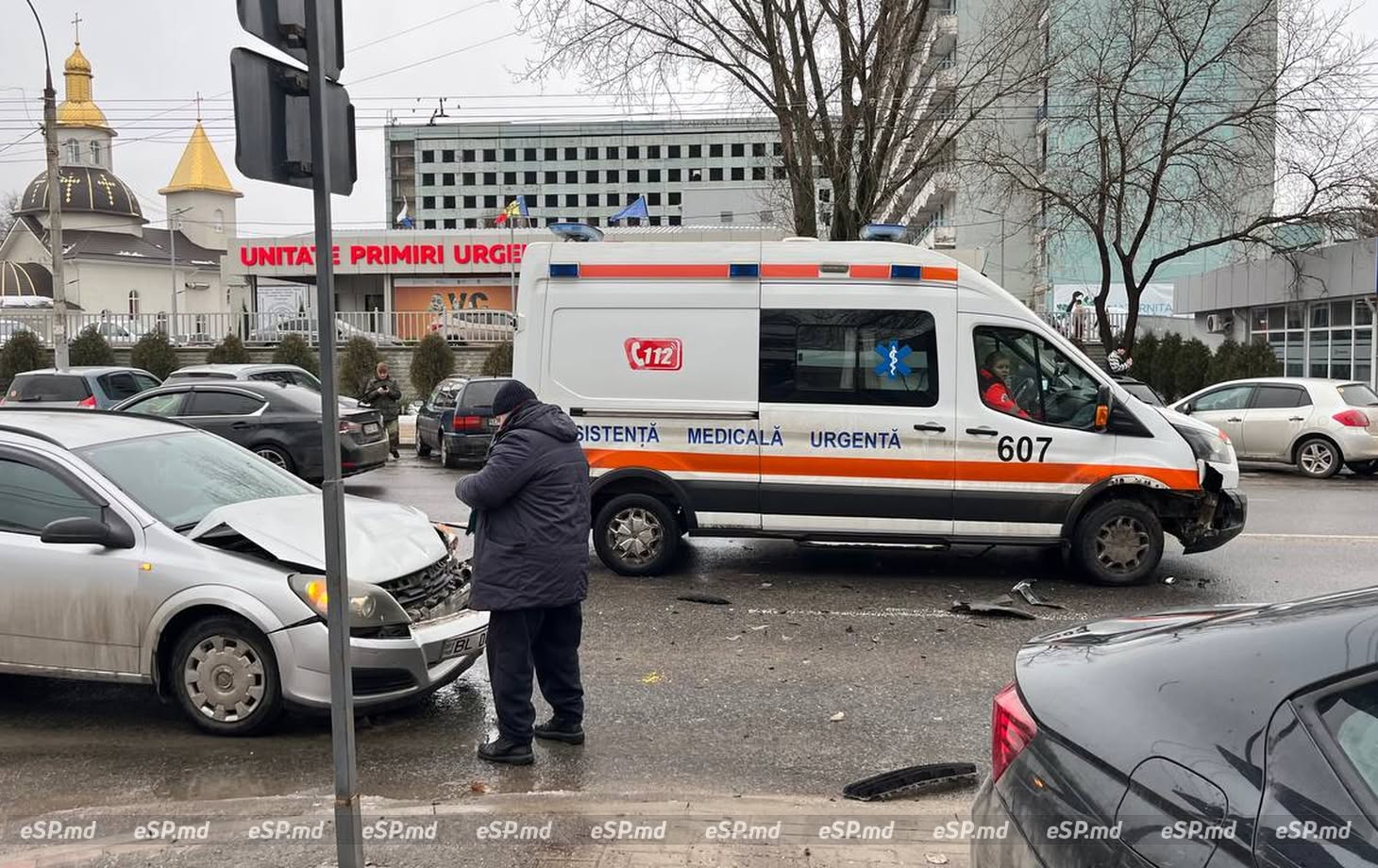 Авария у больницы в Бельцах