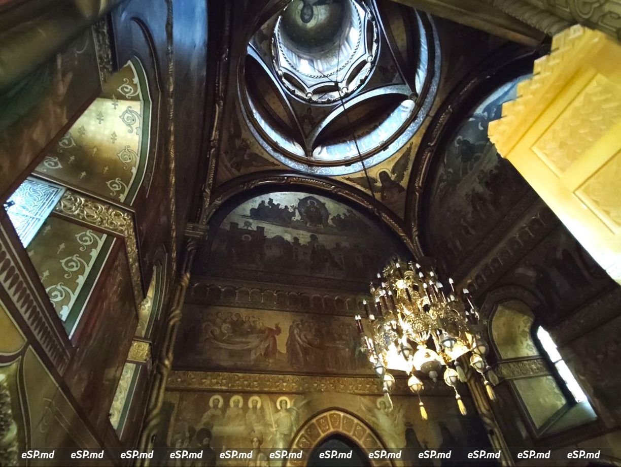 Храм Святых Трёх Святителей в Яссах