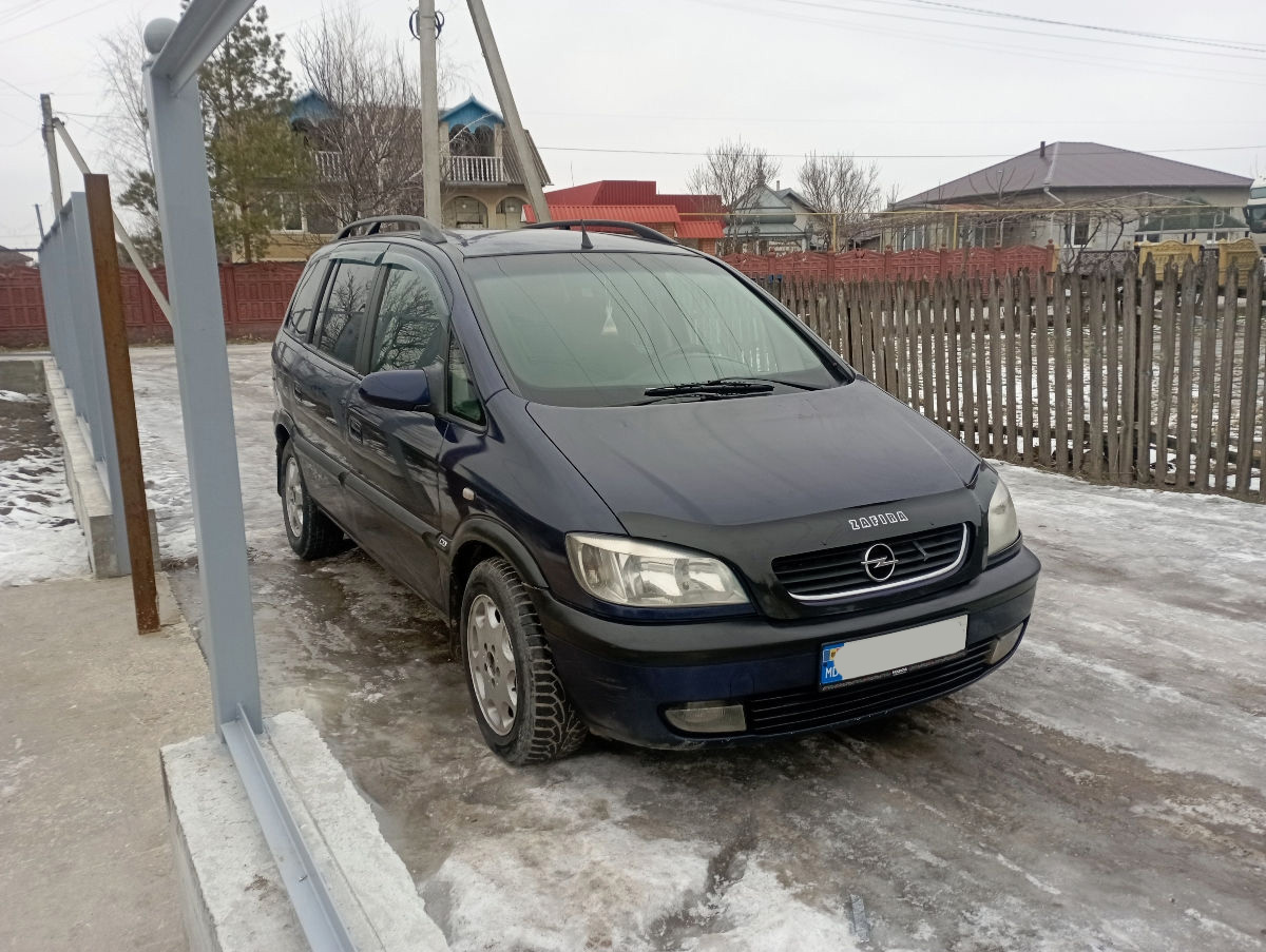 7-местный автомобиль на продажу в Бельцах 1