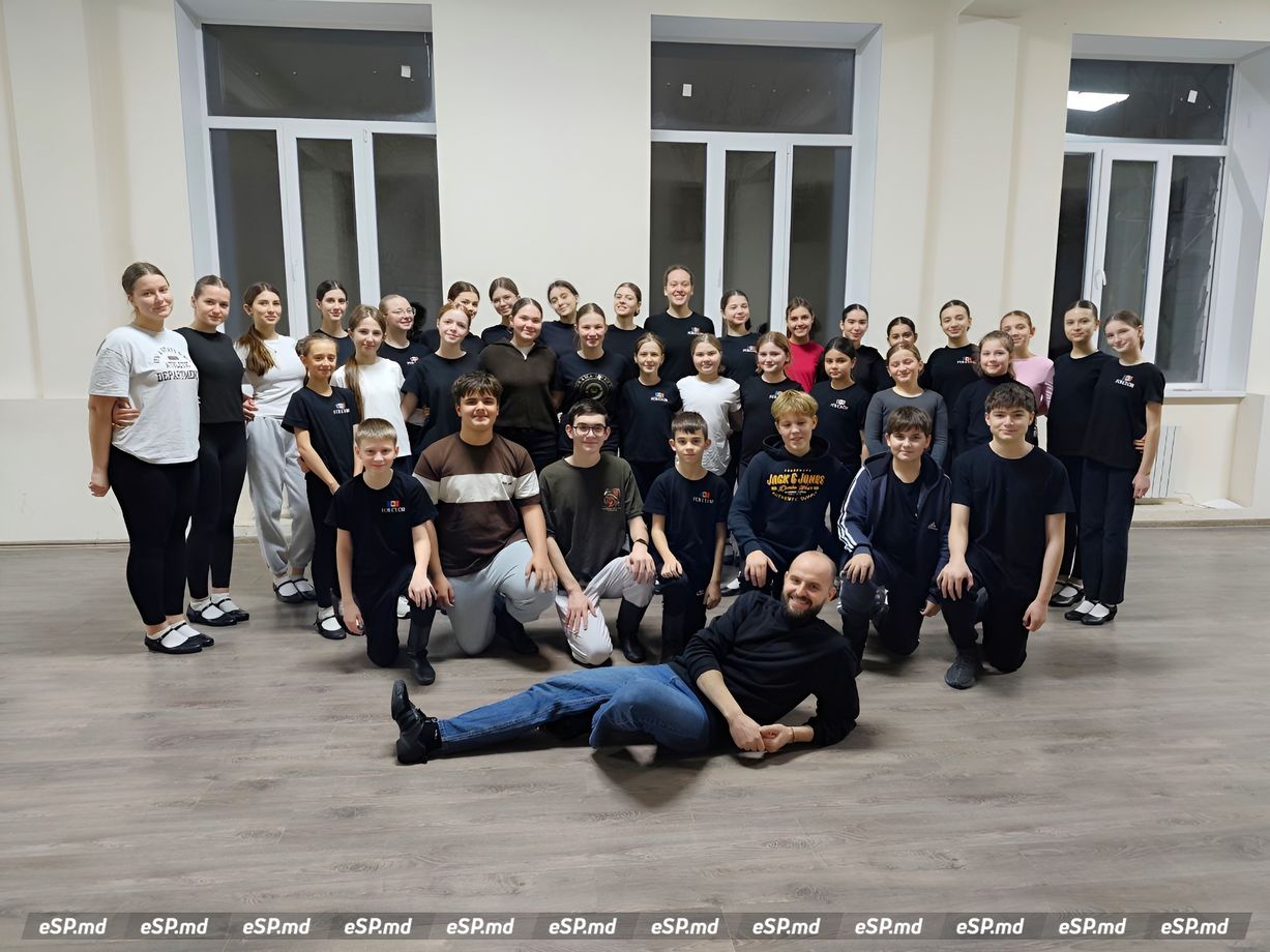 группа “Folclor” mun. Edineț. 