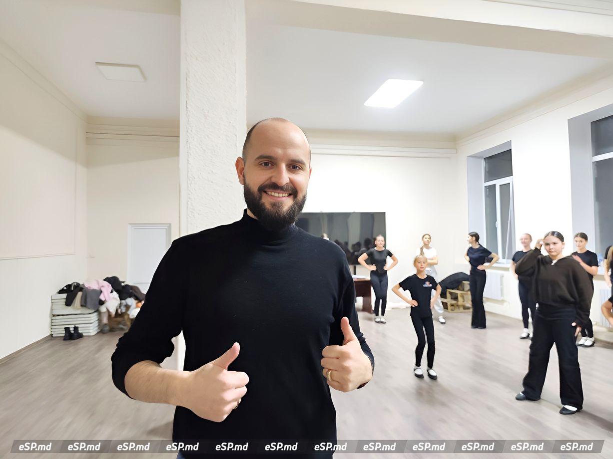 Руководитель танцевальной студии в Единцах Андриан Кирияк „Basarabenii” ; „Folclor”