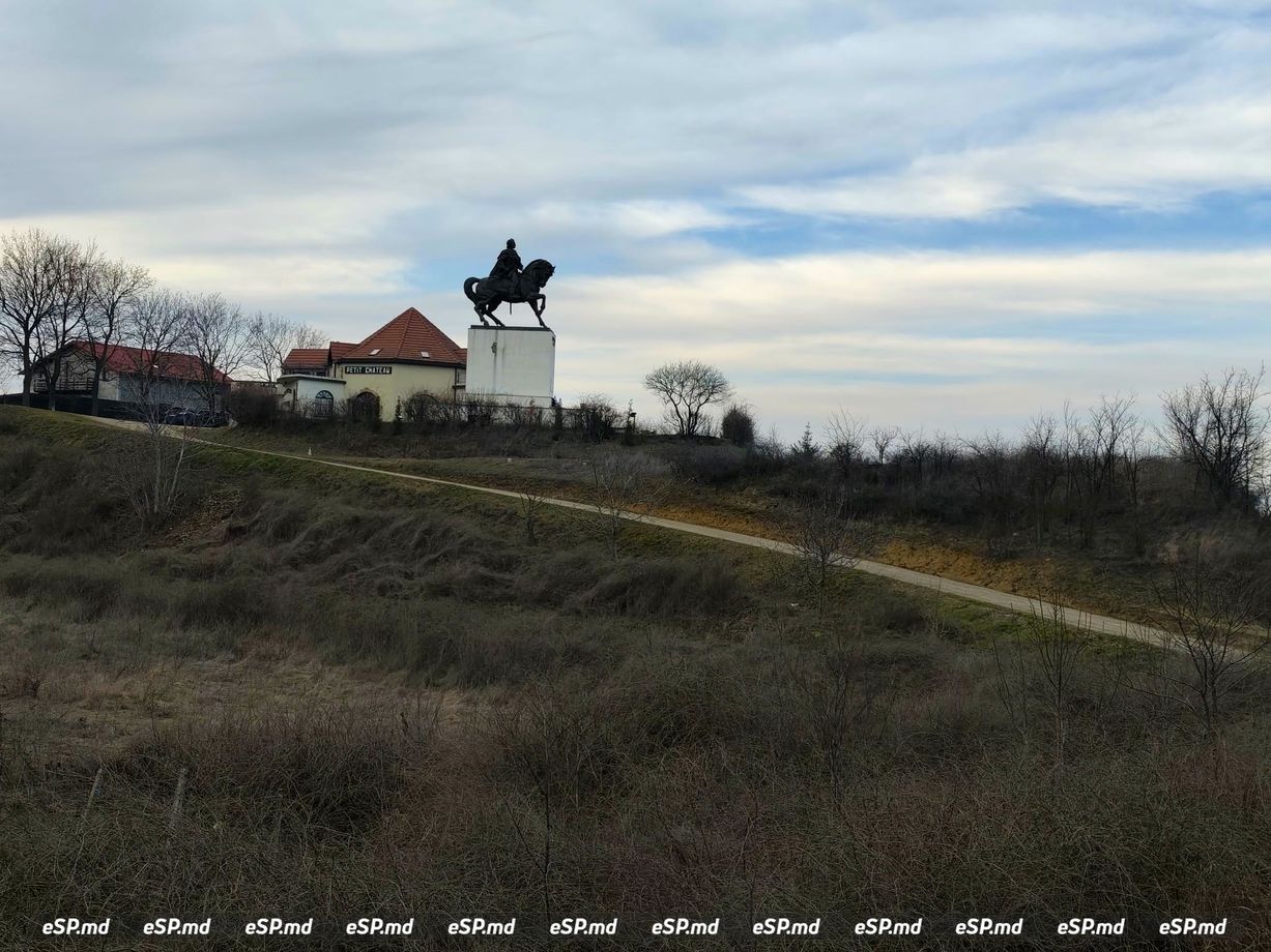 Рымнику-Сэрат город-побратим Единец