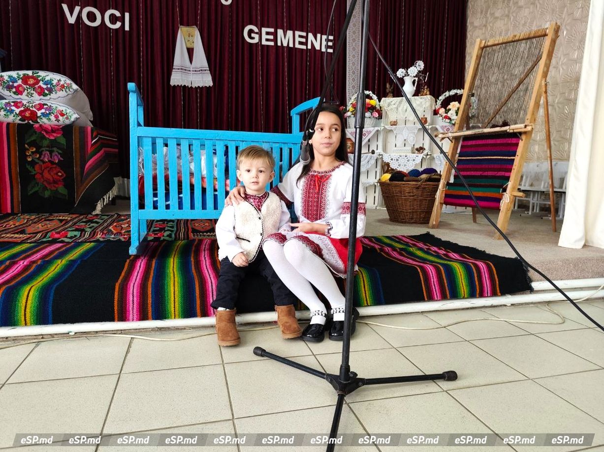 Сестры Осояну в Володянах и Блештенах