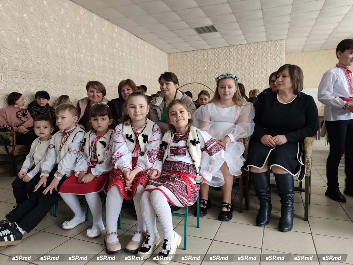 Сестры Осояну в Володянах и Блештенах