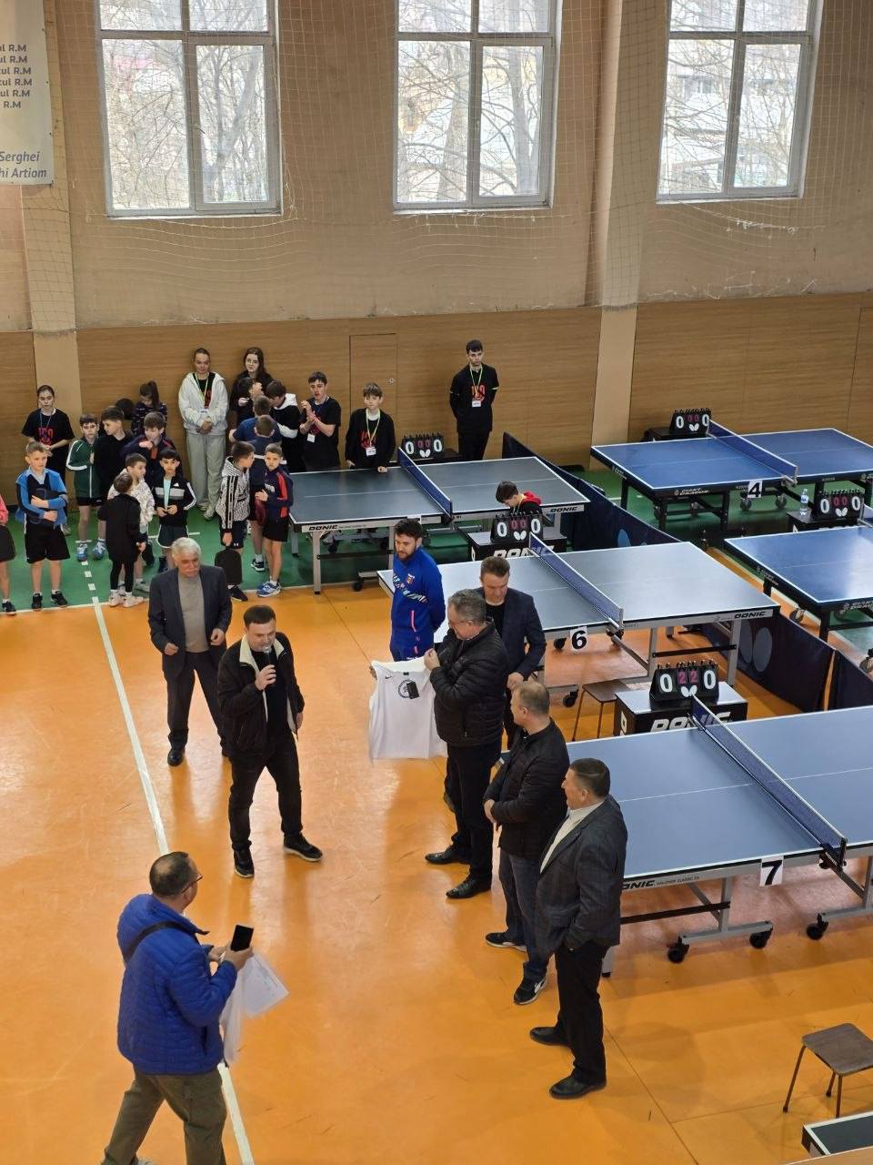 настольный теннис