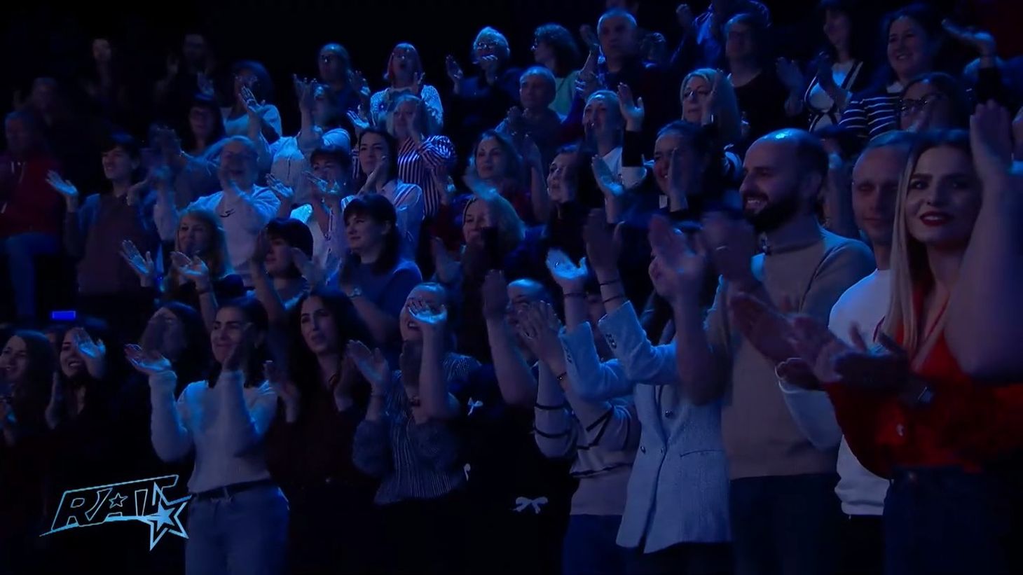 Folclor и Вasarabenii - танцоры в Единцах