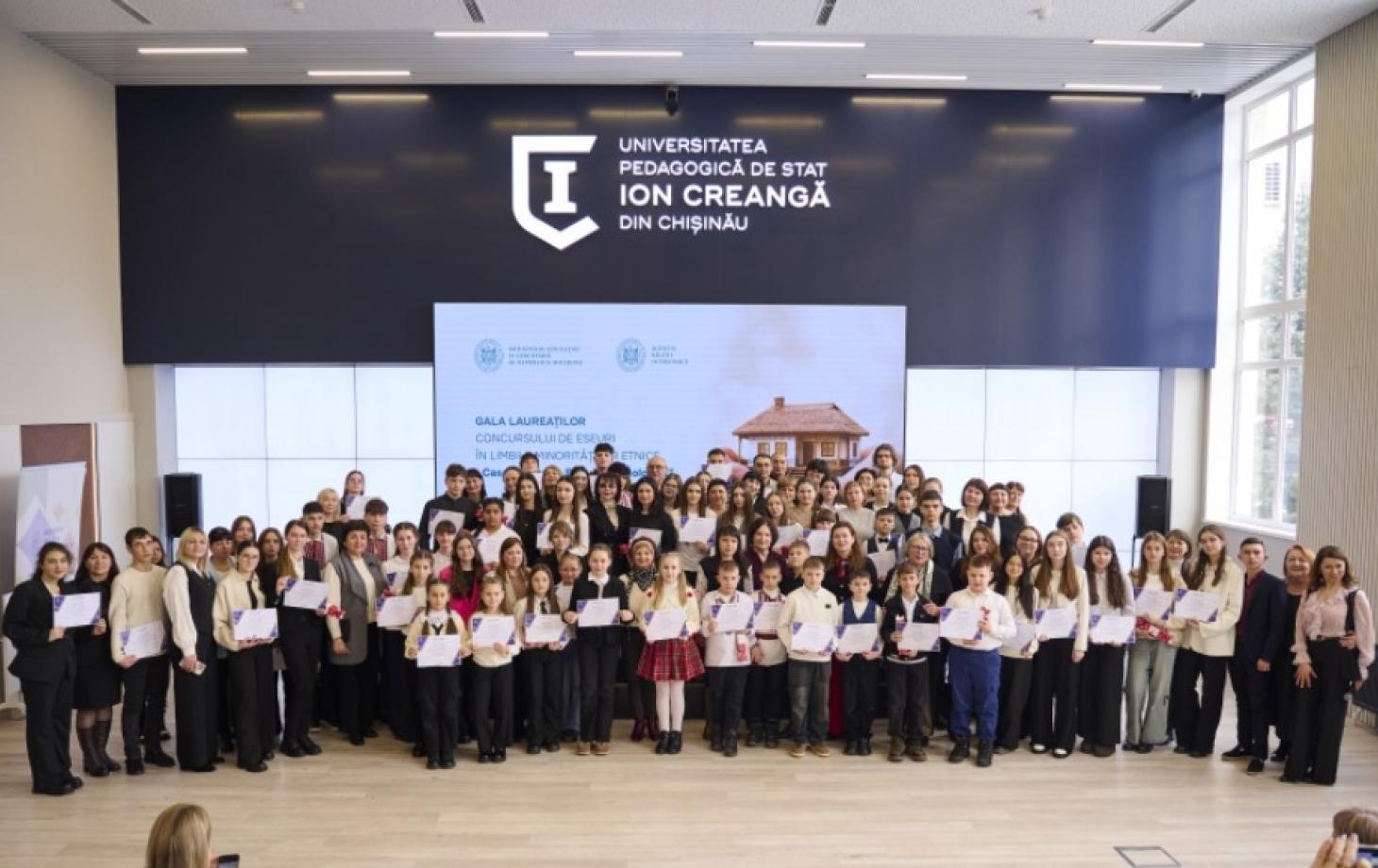 Школьники из Бельц получили 7 наград на конкурсе эссе о Молдове на родном языке