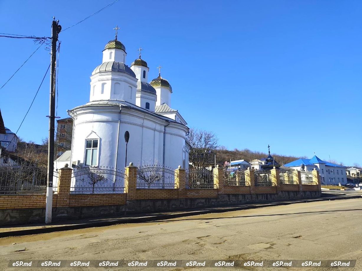 Церковь Святого Михаила в Атаках