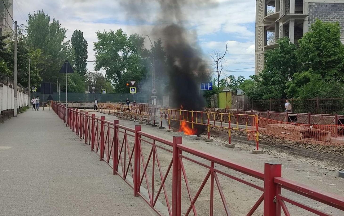 В Бельцах произошел пожар в месте ремонта труб отопления на ул. 31 Августа