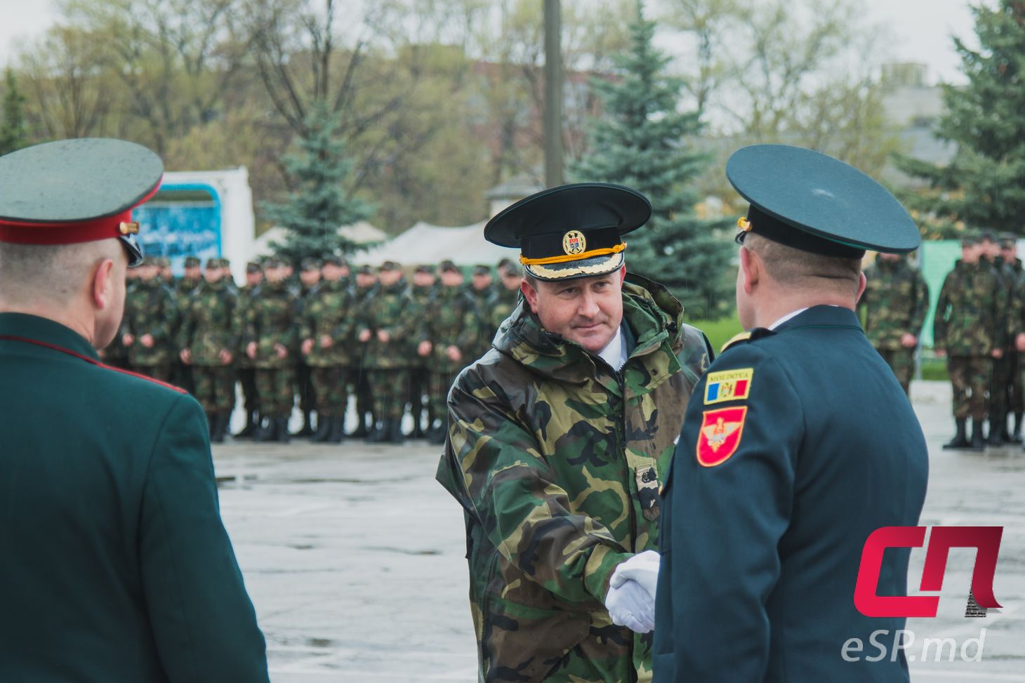 День мотопехотной бригады Moldova в Бельцах