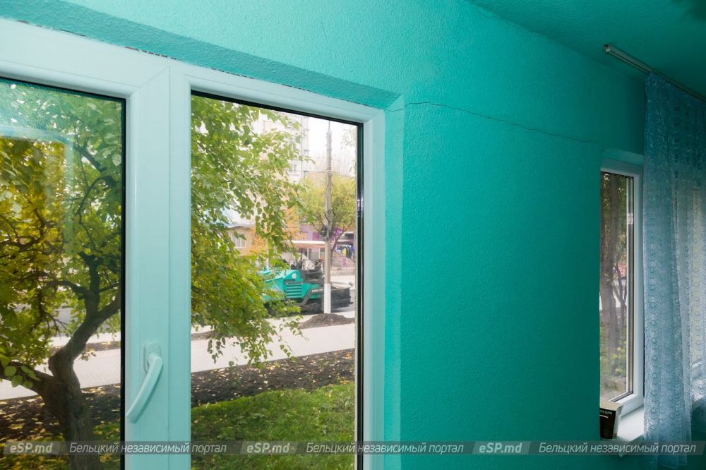Бельчане жалуются: из-за ремонта на улице Конева пошли трещины на балконах. Что отвечает подрядчик фото 1