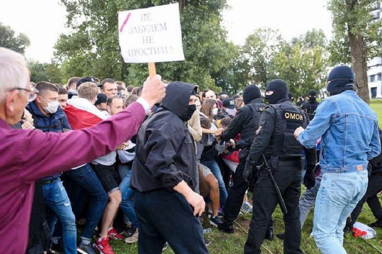 «Кого именно задерживает омон на митинге?» — Яндекс Кью