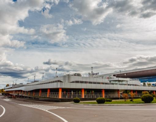 В Кишиневском аэропорту отменены все рейсы: саперы ищут бомбу (Обновлено)