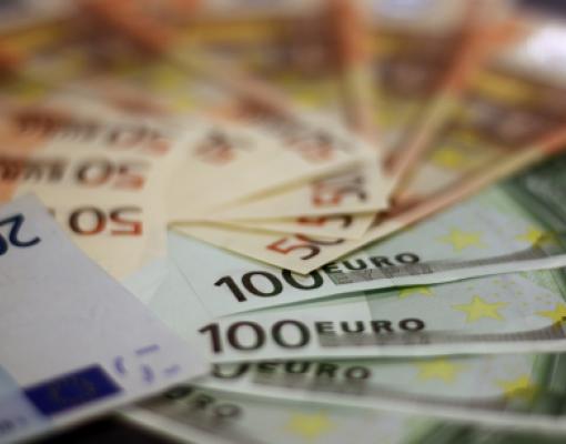 Деньги, банкноты евро