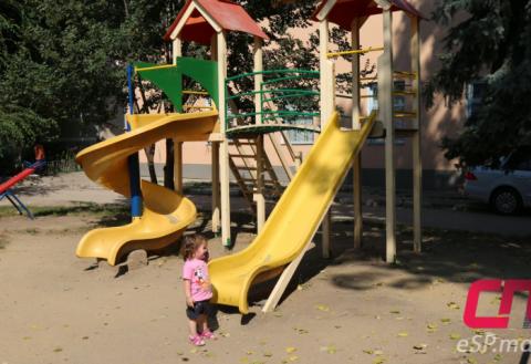 Где в Бельцах планируют установить детские площадки?