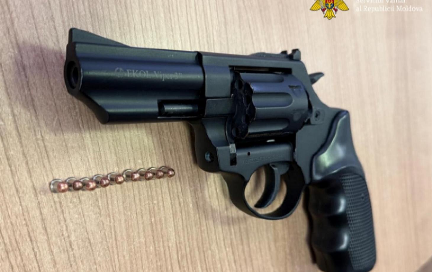 На таможенном посту в Паланке у украинца обнаружили оружие и патроны