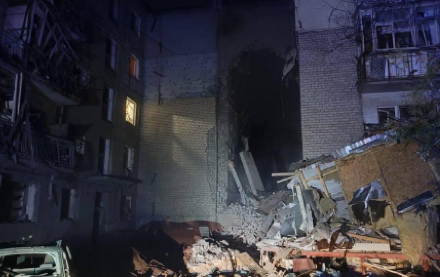 Orașul Nicolaev, din Ucriana, atacat în timpul nopții: Două decese și doi răniți după ce a fost distrusă un bloc locativ