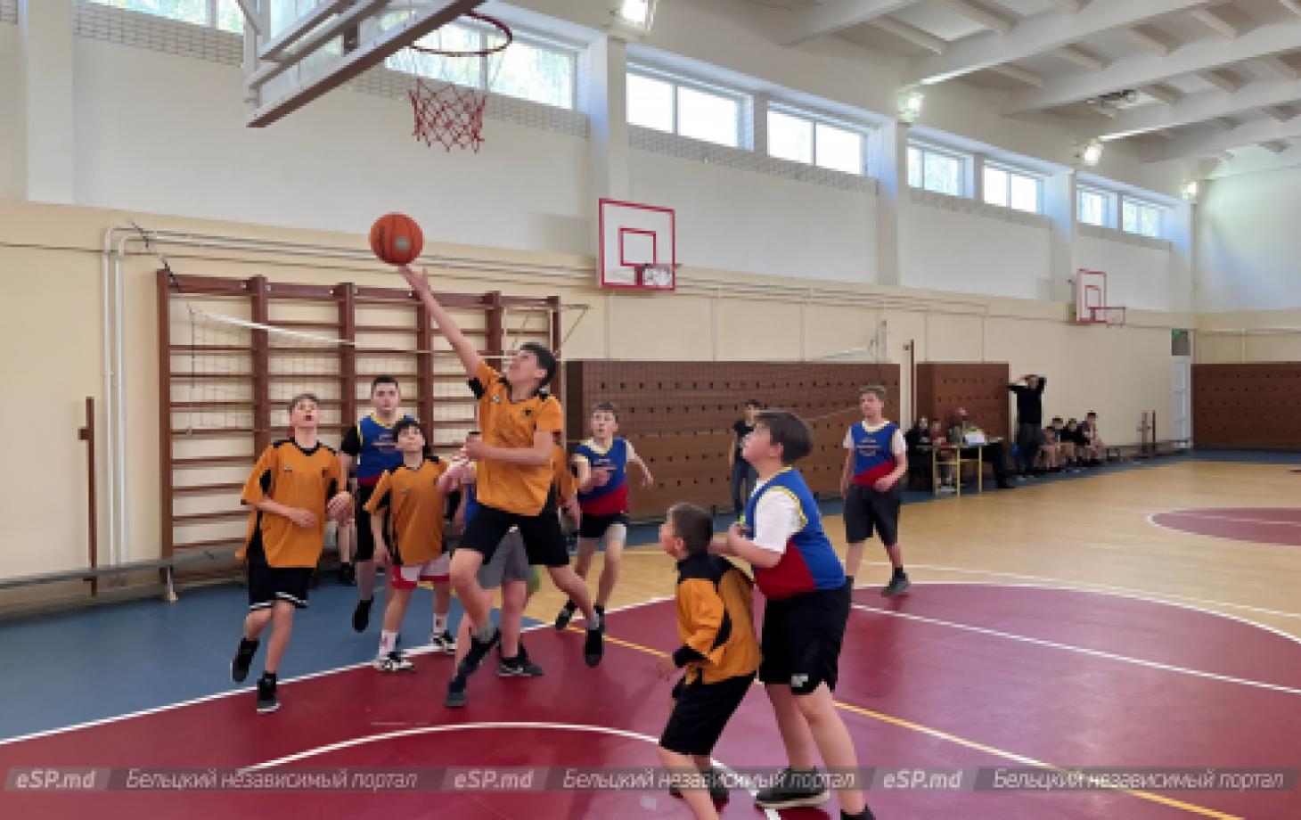 Турнир по мини-баскетболу среди школ Бельц