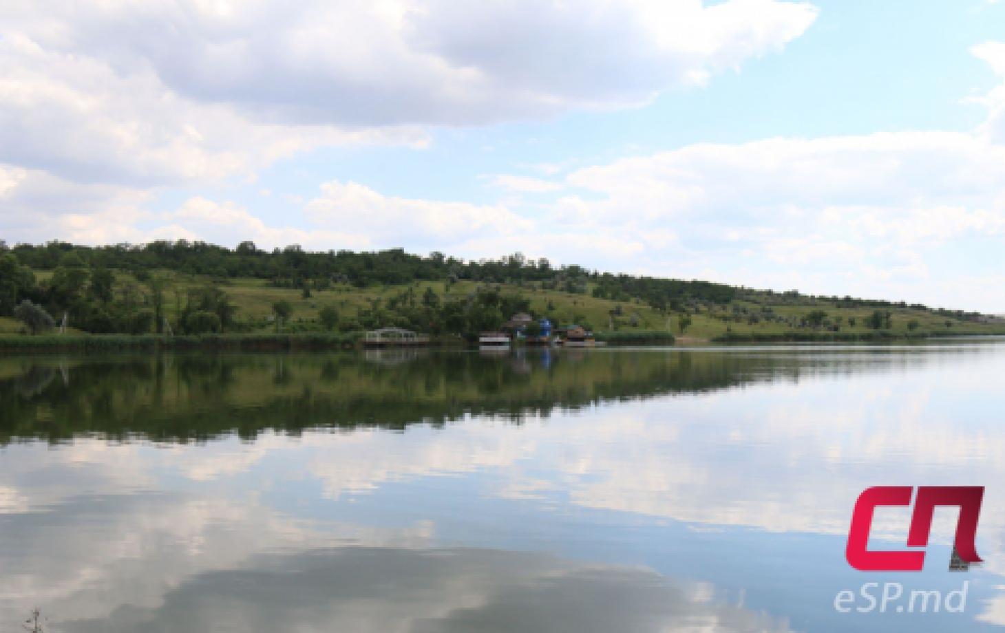 Городское озеро в Бельцах