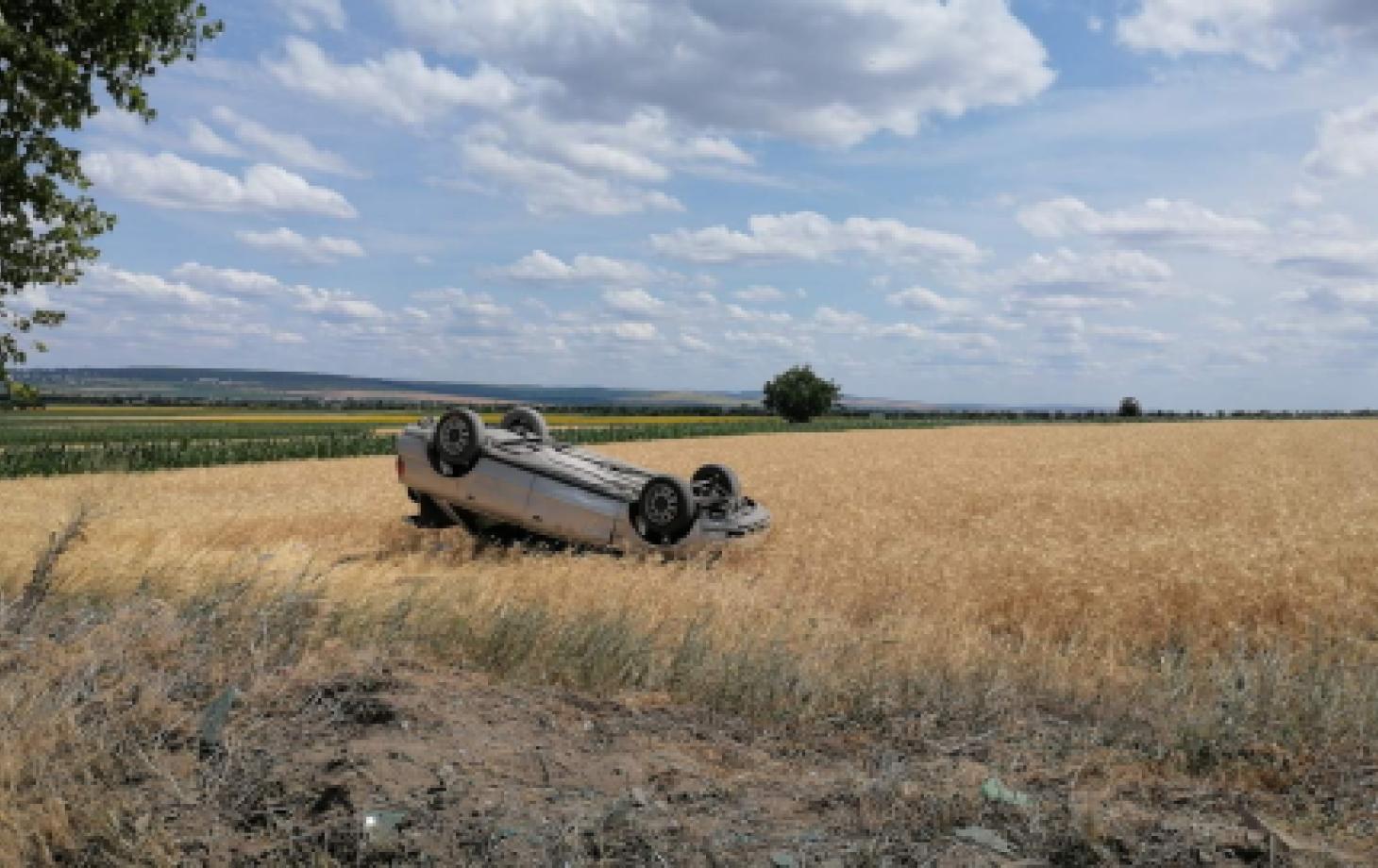 Во Флорештском районе автомобиль вылетел с дороги и перевернулся | СП -  Новости Бельцы Молдова