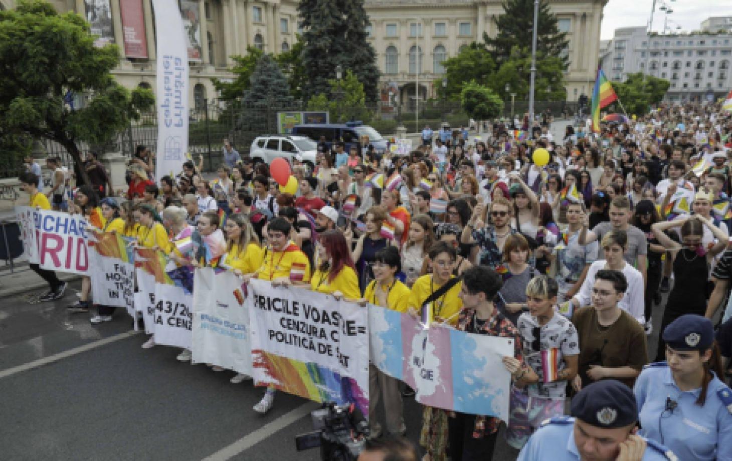 В Румынии прошел ЛГБТ-марш с участием 25 000 человек