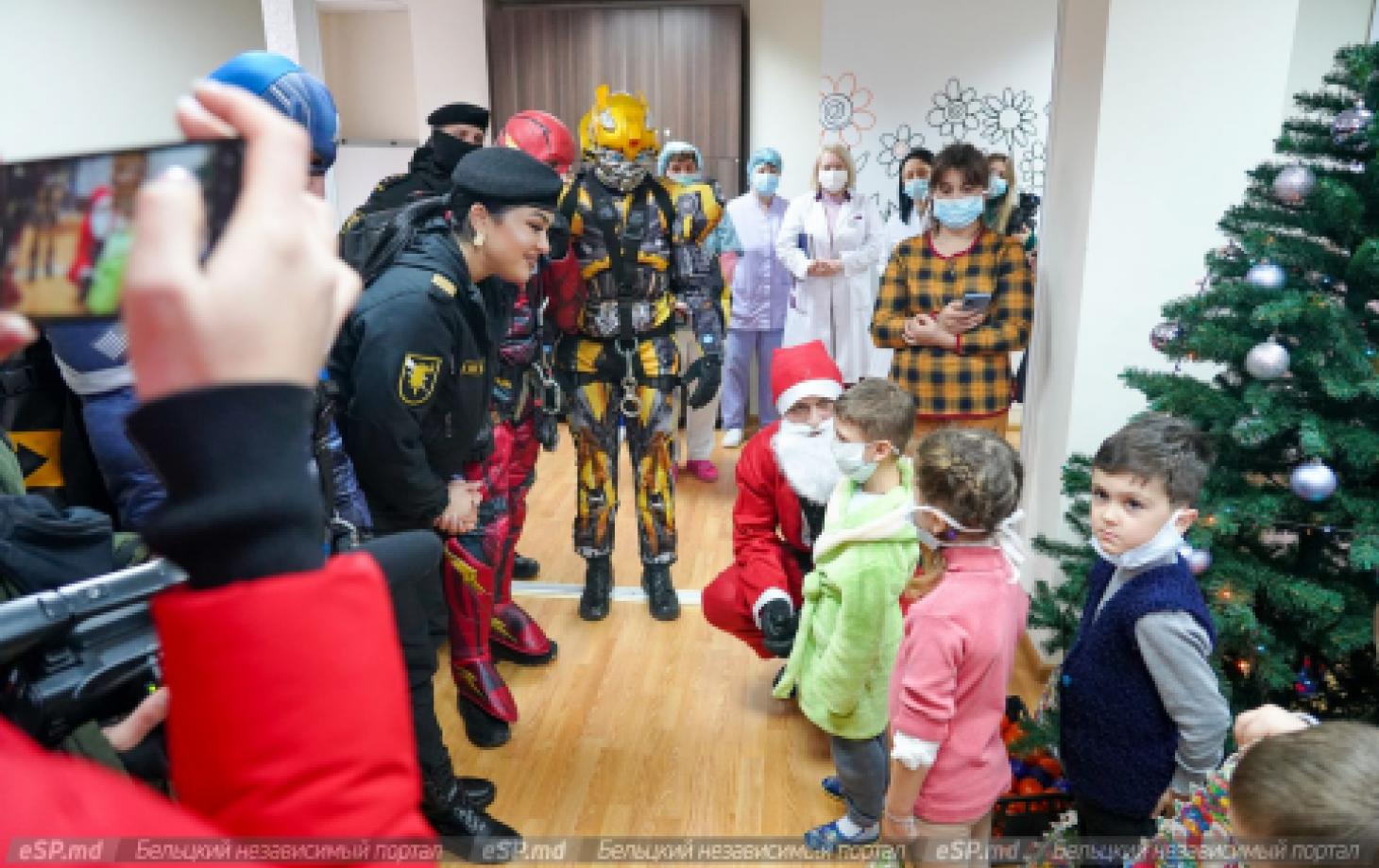 Из Тамбова в Волгодонск детям доставят новогодние сладкие подарки за 1,3 миллиона рублей