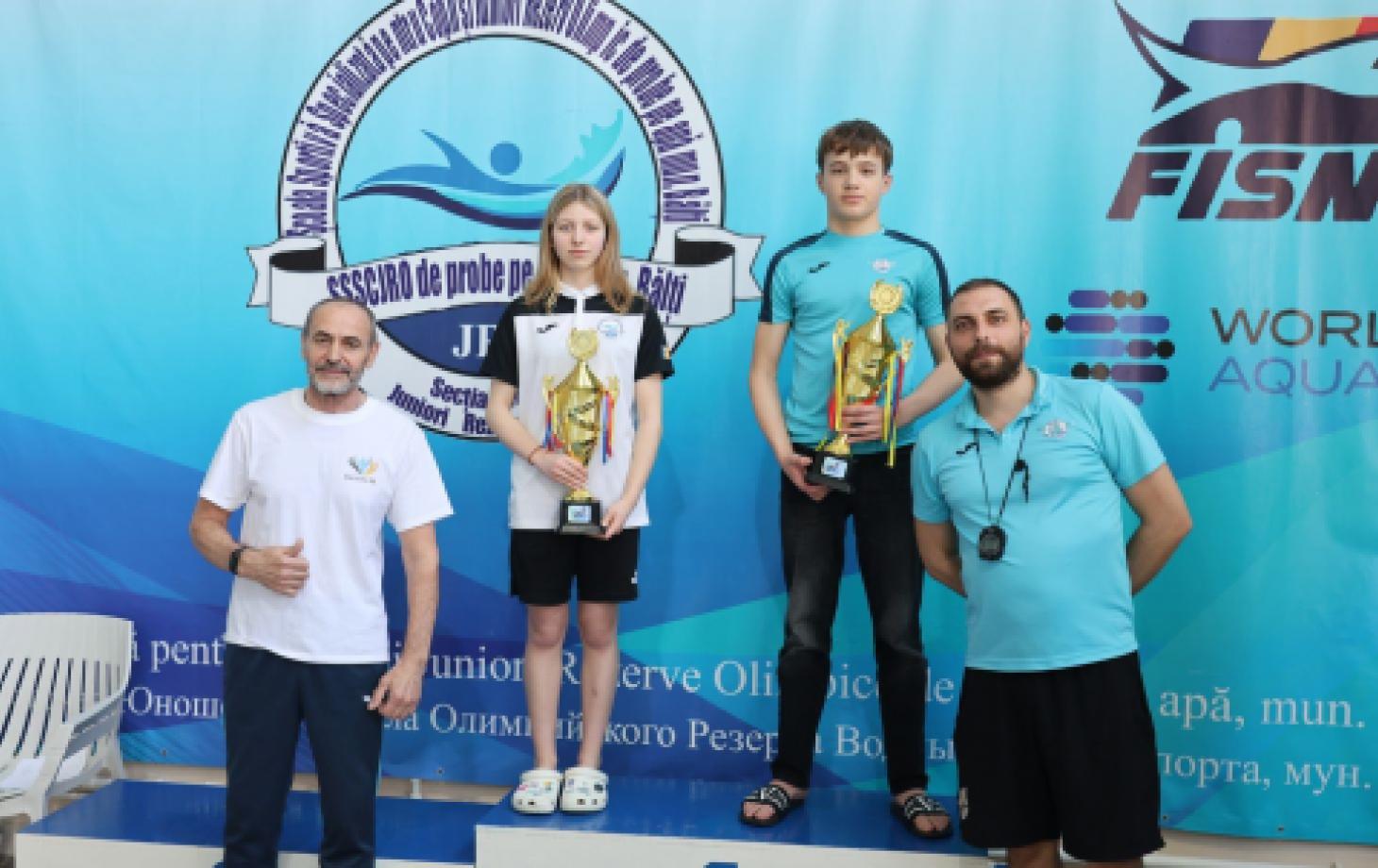 Бельцкие пловцы завоевали 10 кубков на домашнем чемпионате
