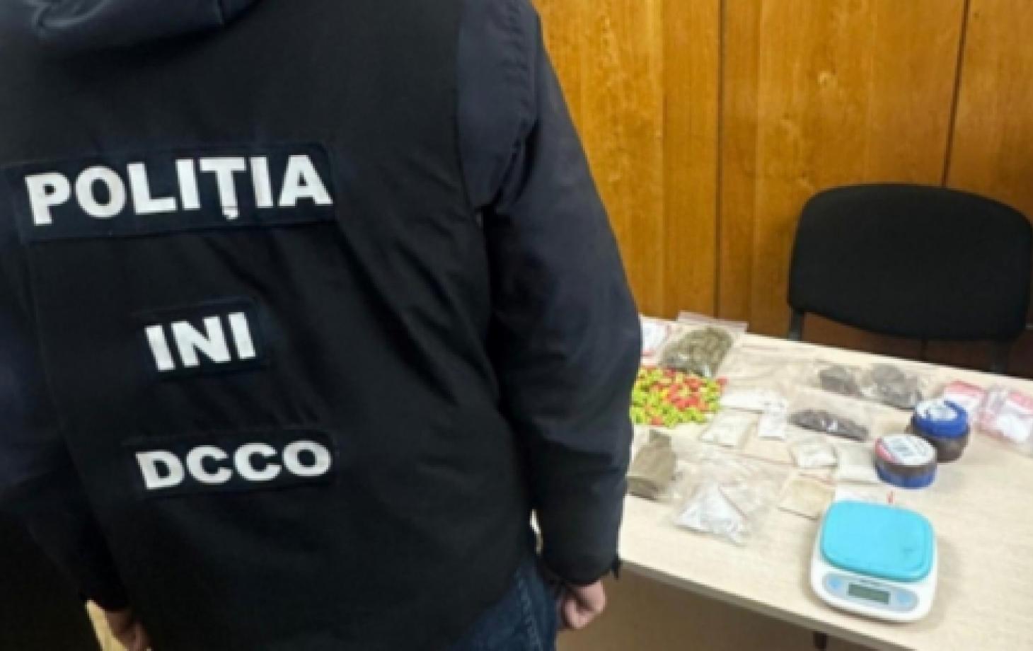 În Chișinău a fost deconspirată o grupare infracțională care vindea droguri prin Telegram