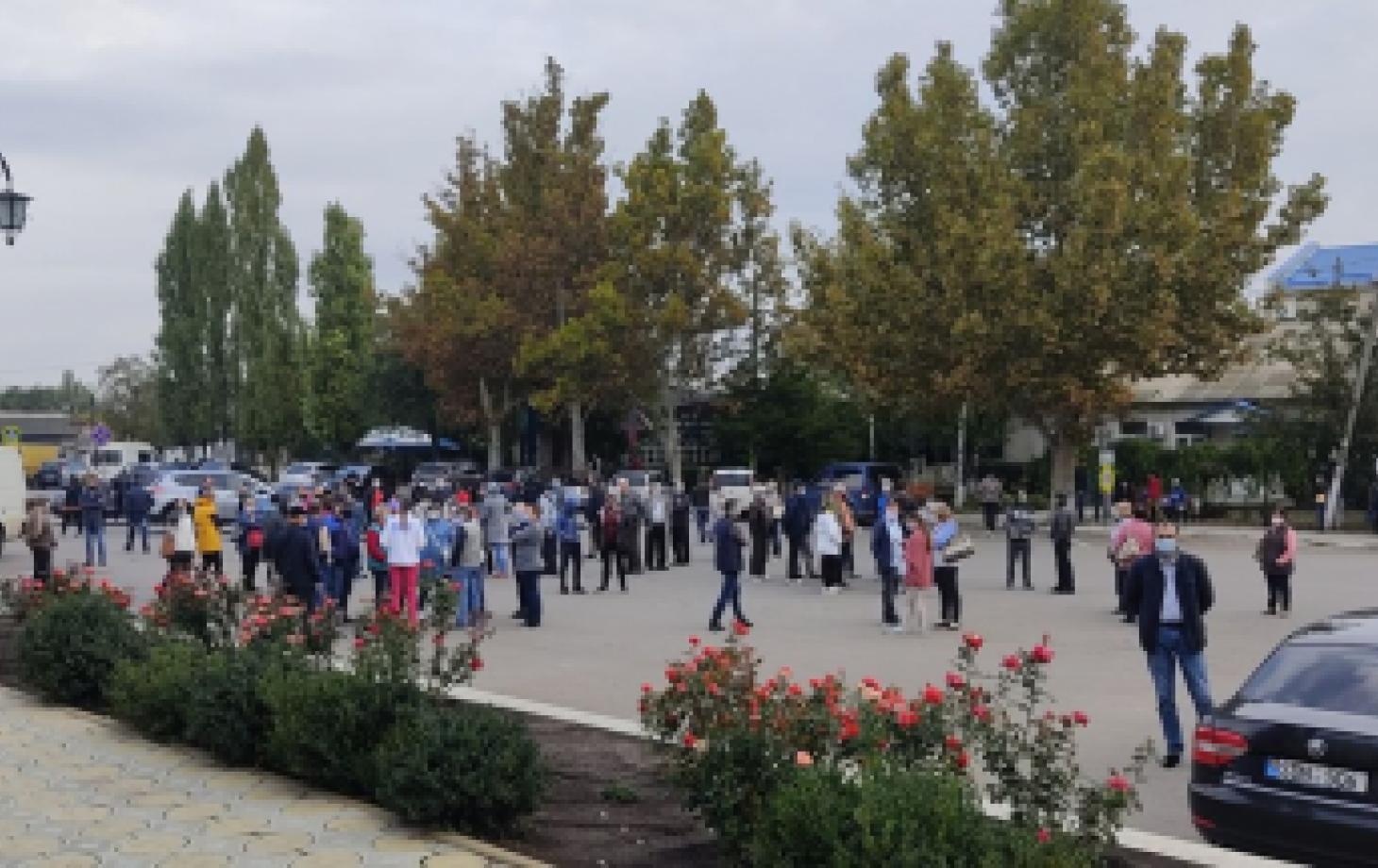 В Чимишлии протестуют против запрета на работу рынков