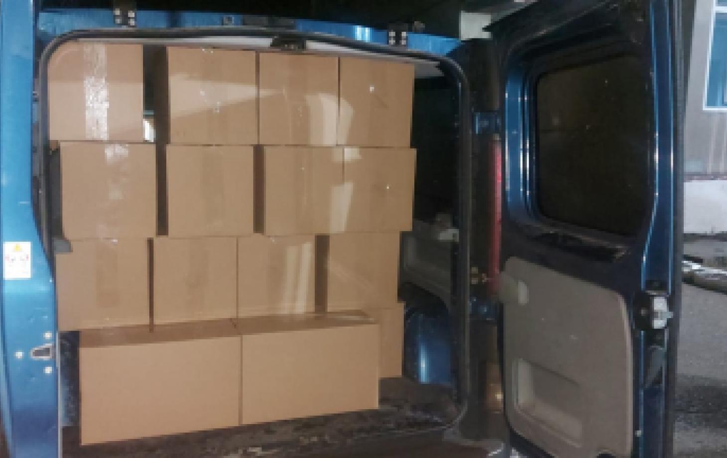 Șase persoane reținute într-un dosar de contrabandă cu peste 600.000 țigarete