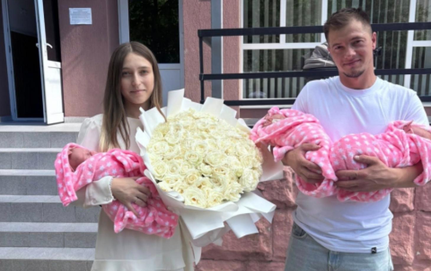 В Кишинёве 19-летняя мама родила тройню — все девочки