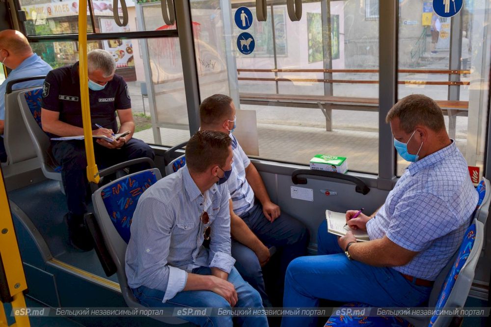 Подсматривает за девушкой в машине порно видео. Смотреть подсматривает за девушкой в машине онлайн