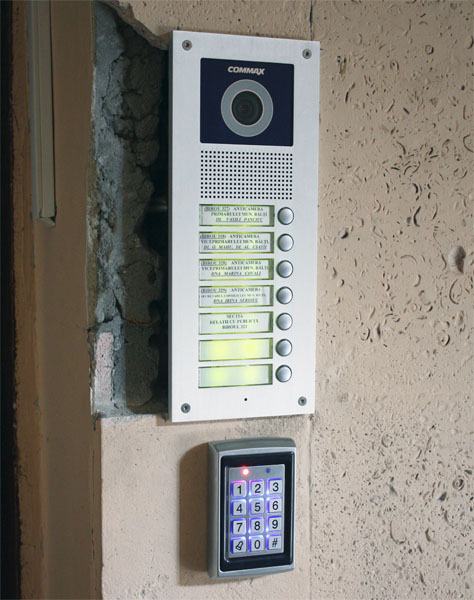 Дискуссия «СП»: кодовый замок в примарии — препона для граждан? фото 1