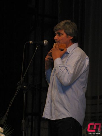 Константин Москович и Аура поздравили бельцких медработников